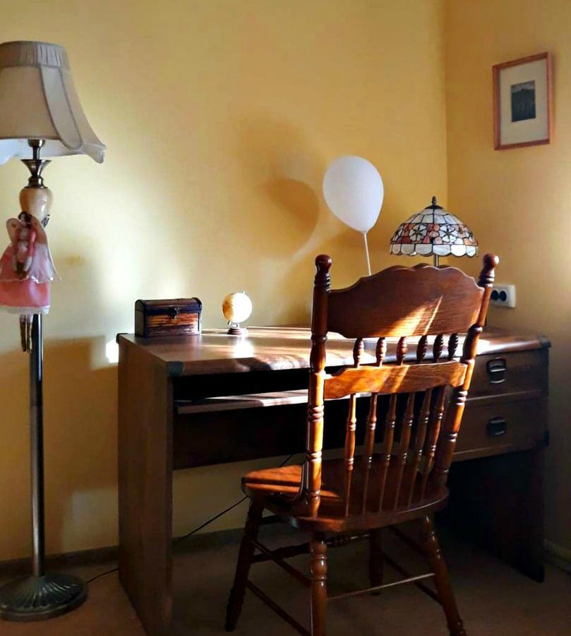 Apartment In The Historical City Center Černivci Esterno foto